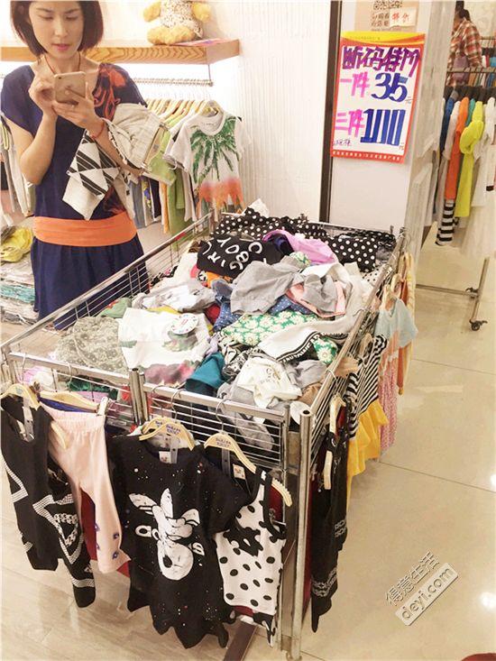 汉正街童装直播间秒杀,汉正街品牌童装直播间