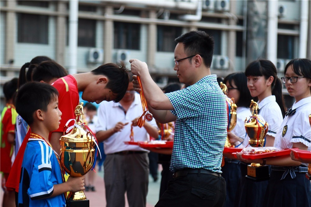 富力杯总决赛圆满落幕｜全国最大校园联赛，孕育下一个广州本土球
