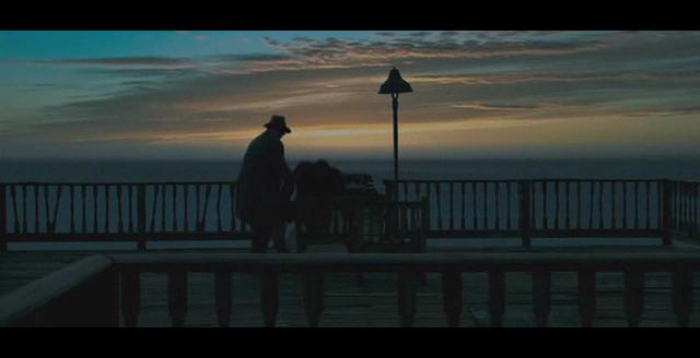 不顺心时候可以像疯狗那样发狂,不顺心的时候你可以像狗