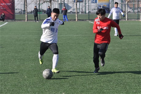 瑜伽山·精英足球队出征索福德华北区比赛首场遗憾告负