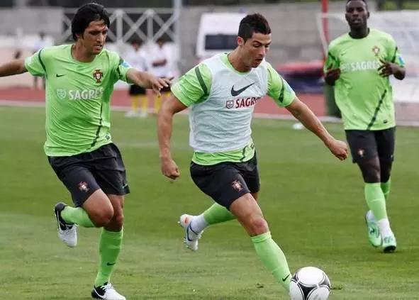 今天是全中国高考日英语,今天是高考日