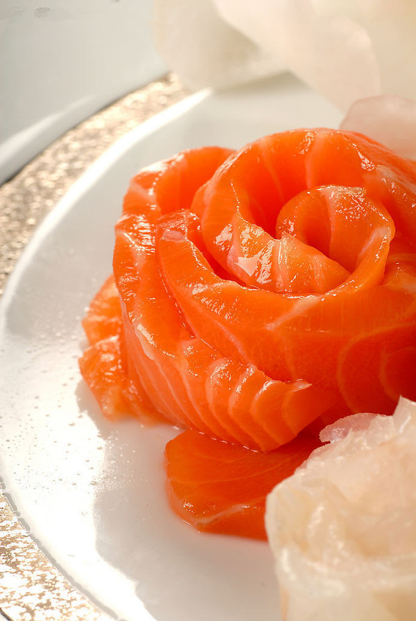 孕妇可以吃三文鱼吗熟的,孕妇不能吃三文鱼刺身吗