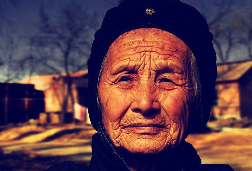 母亲四季：布满布丁的眼神里，长满庄稼和收成