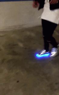 是天才也是逗逼！盘点足球场上那些逗逼青年