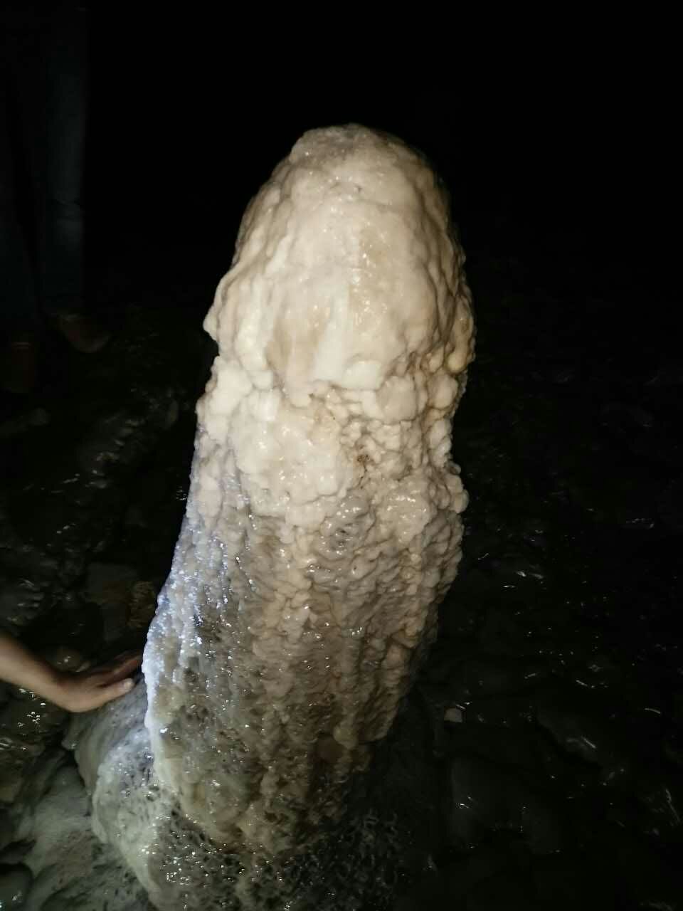 钟乳石是什么药材,钟乳石是中药的钟乳吗