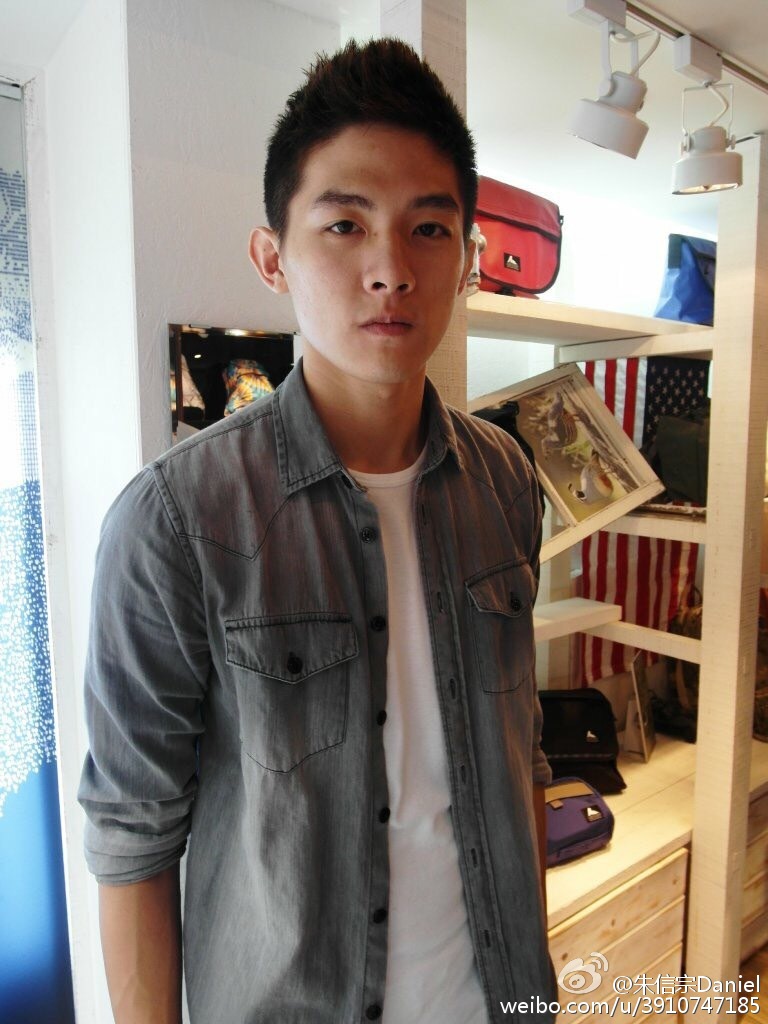 现在大家都在教怎样才能成为网红,网红是怎么一步一步做起来的