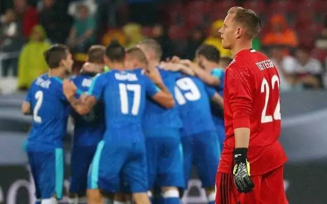 欧战回放,欧冠米兰德比半场集锦