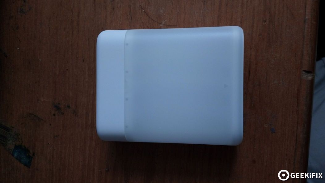 geekifix:紫5双向镍氢电池充电器拆解