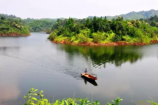 四川哪里有冷门又好玩的地方,四川最漂亮十大湖