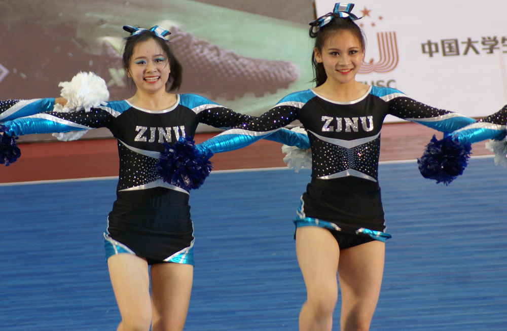 实拍中国大学生五人制足球联赛南大区上的50位美女