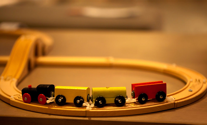 木制益智玩具哪个难,怎么挑选手工玩具质量高