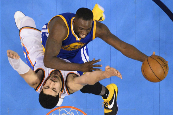 「前方」雷霆万钧中，卫冕冠军丢了魂