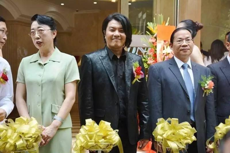 45岁阿杜心酸现状,消失10年的阿杜现状