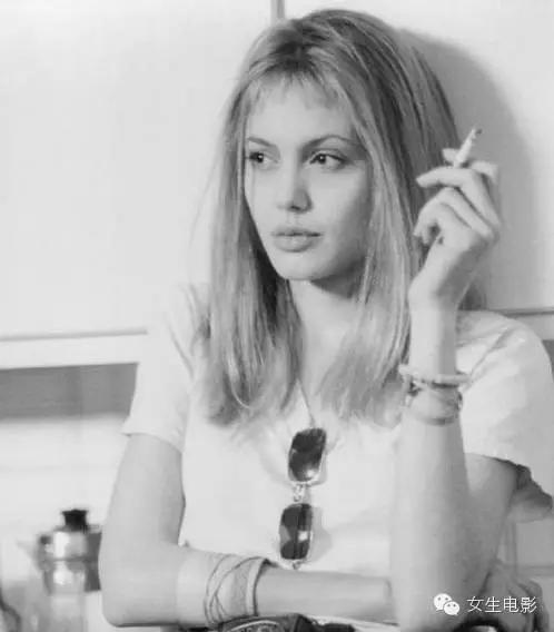 哪部电影有女主抽烟的片段,电影中抽烟的女人