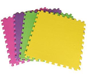 小朋友手上长红色大疙瘩,4岁男孩手上长满了小红疙瘩