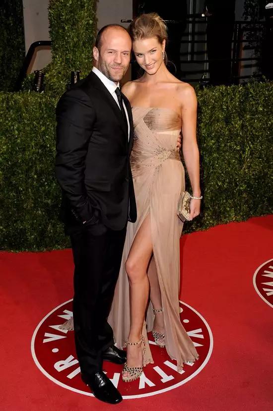 她，农场出身，15岁进军超模界，29岁将成为好莱坞第一硬汉背