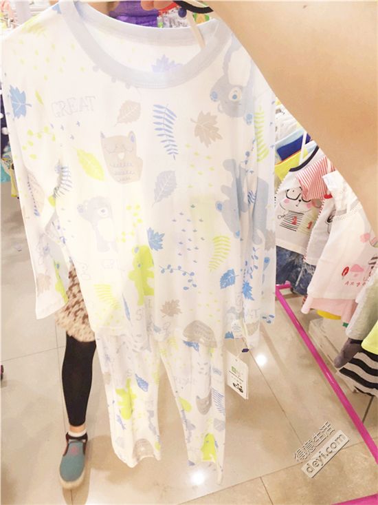 汉正街童装直播间秒杀,汉正街品牌童装直播间