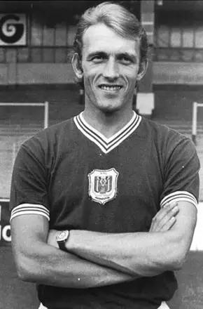 一个关于足球的电影,足球高于生死原话