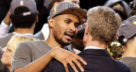 从小赤脚,从小就光脚