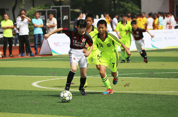 24年西安市沣东星火杯足球比赛,沣东新城校园足球比赛视频