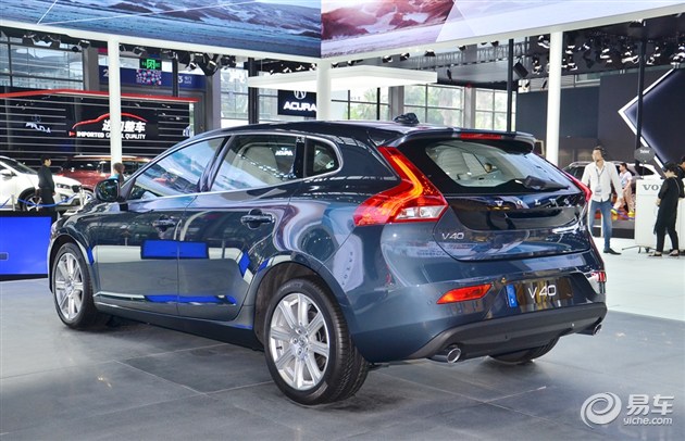 2017年沃尔沃v40智雅版落地价格,沃尔沃v40报价及图片2018款