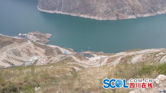 四川凉山悬崖村有多少人去旅游,凉山的悬崖村在哪里