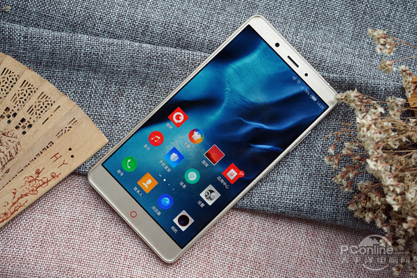 努比亚z11max手机版本低如何升级,nubiaz11max屏幕基材