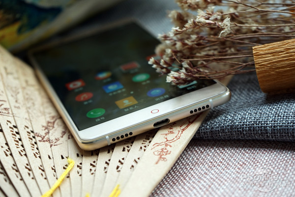 努比亚z11max手机版本低如何升级,nubiaz11max屏幕基材