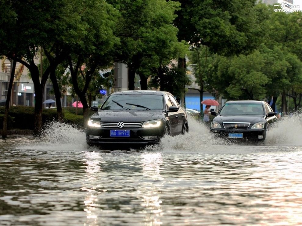 如何避免车辆涉水危险,涉水行车安全关注事项