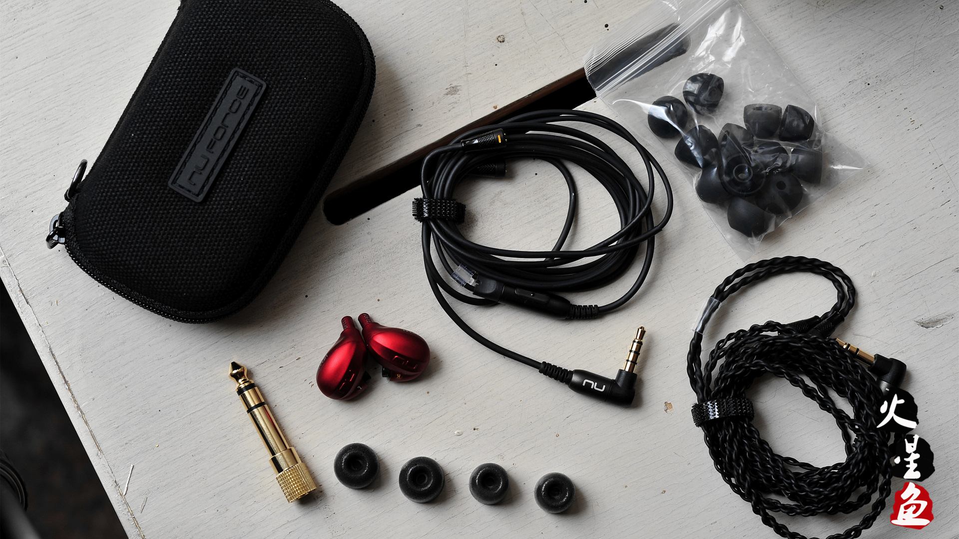 均衡全面的人声至尊—试用NuForceHEM4双单动铁耳塞