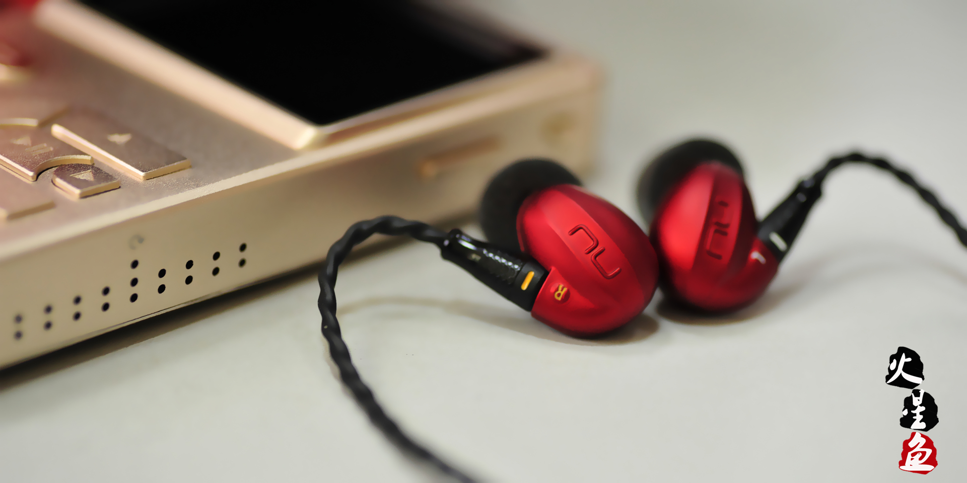 均衡全面的人声至尊—试用NuForceHEM4双单动铁耳塞