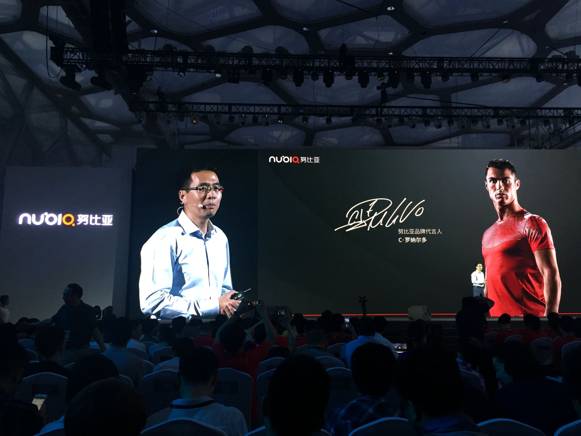 小米max和努比亚z11max哪个好,努比亚z11max系统