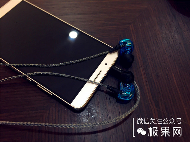 荣耀7i手机深度体验,荣耀7i全面屏