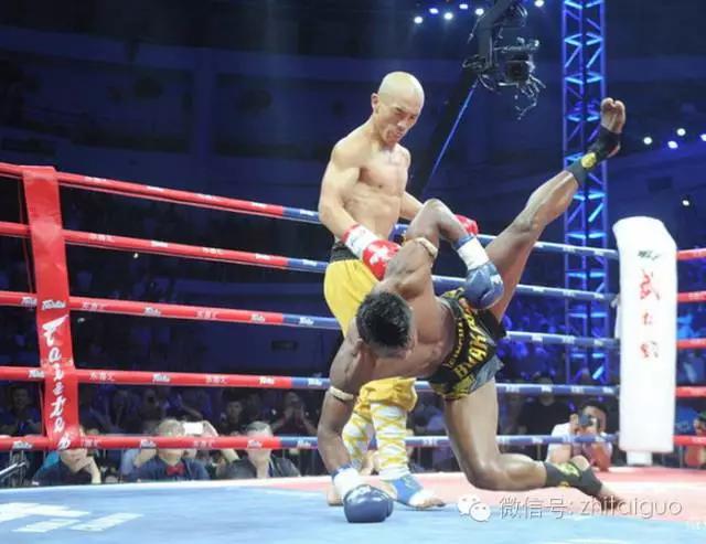 中国武僧完胜对方,中国武僧vs日本武士