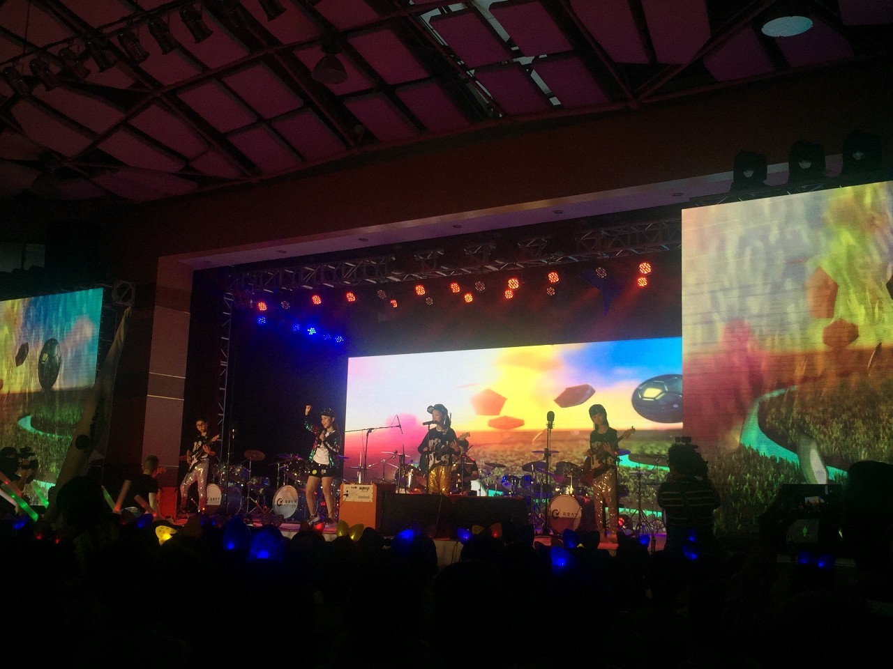 育华小学足球,绿城育华小学运动会