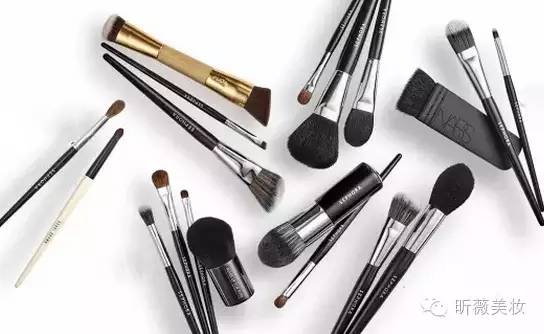 化妆这么久竟然还分不清化妆工具,化妆多年底妆还是搞不明白