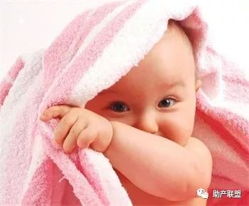 羊水栓塞容易盯上哪些准妈妈,羊水栓塞哪些孕妇可能会发生