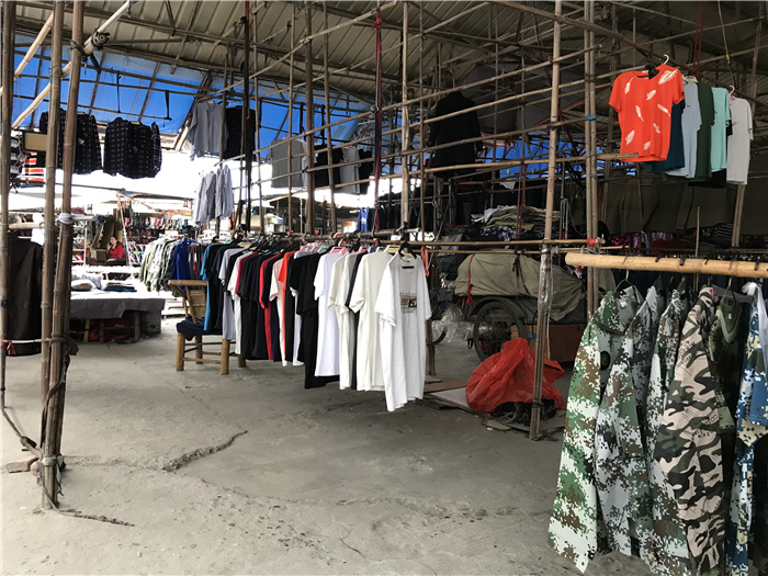 乱逛|曾经我总是跟着大人赶犀浦