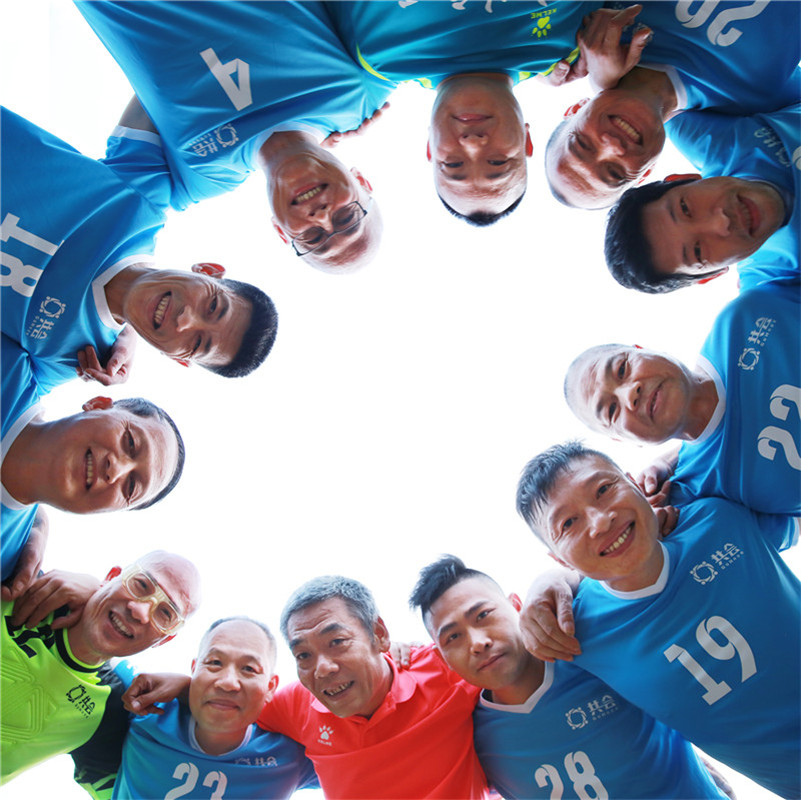 广州交通“老男孩”们的“足球梦”