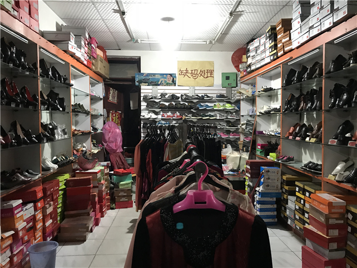 乱逛|曾经我总是跟着大人赶犀浦