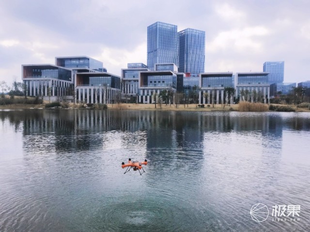 大疆最新水上无人机,新款水陆空三栖无人机测评