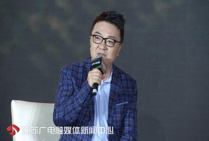 《足球解说大会》来啦！黄健翔韩乔生首度合体当导师