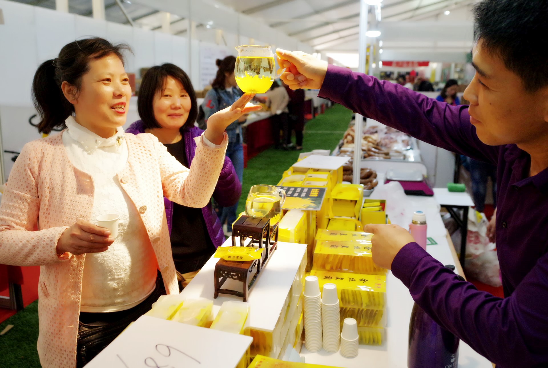 长阳市春季服装,2018春季服装购物节