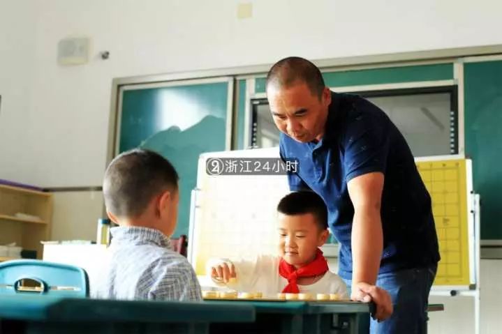 校长都说羡慕他！杭州男子默默为全校拍下数千张照片，真相暖爆