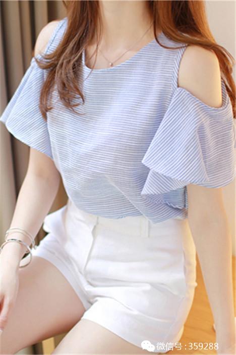 夏季新款露肩宽松t恤 (露肩薄款时尚t恤)