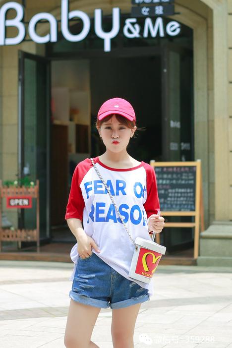 卖萌，嘟嘴，剪刀手，都敌不过这些韩版潮流打底T恤！