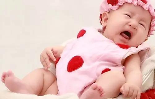 宝宝一天一夜没拉大便屁多怎么办,宝宝一天不大便是便秘吗