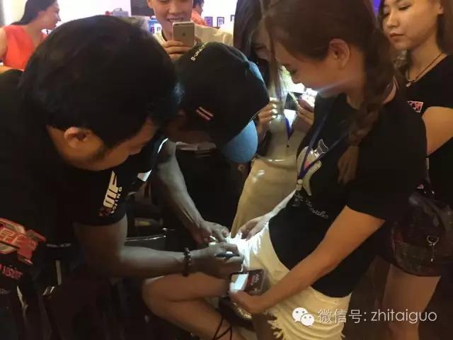 中国武僧完胜对方,中国武僧vs日本武士