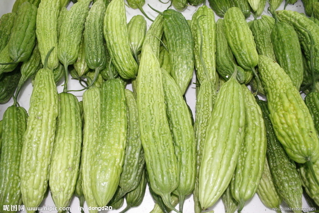 天气冷怎么避免上火和下火,易中暑体质夏天怎样避免中暑