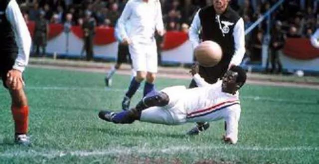 贝利的球赛精彩瞬间,球王贝利原来战绩